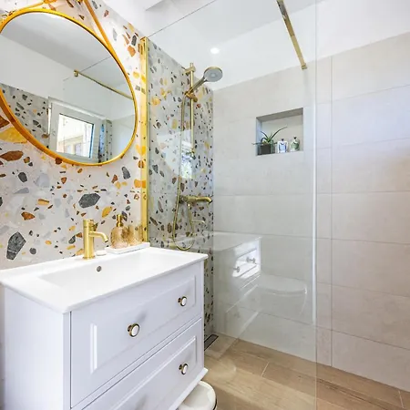 Sea Breeze Apartman *