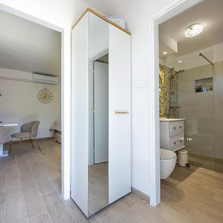 Sea Breeze Apartman *